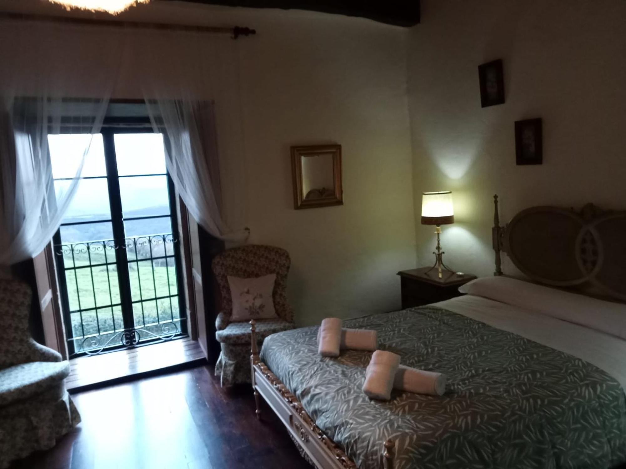 Palacio De Cantiz "Reserva De Ancares" Becerrea Exterior photo