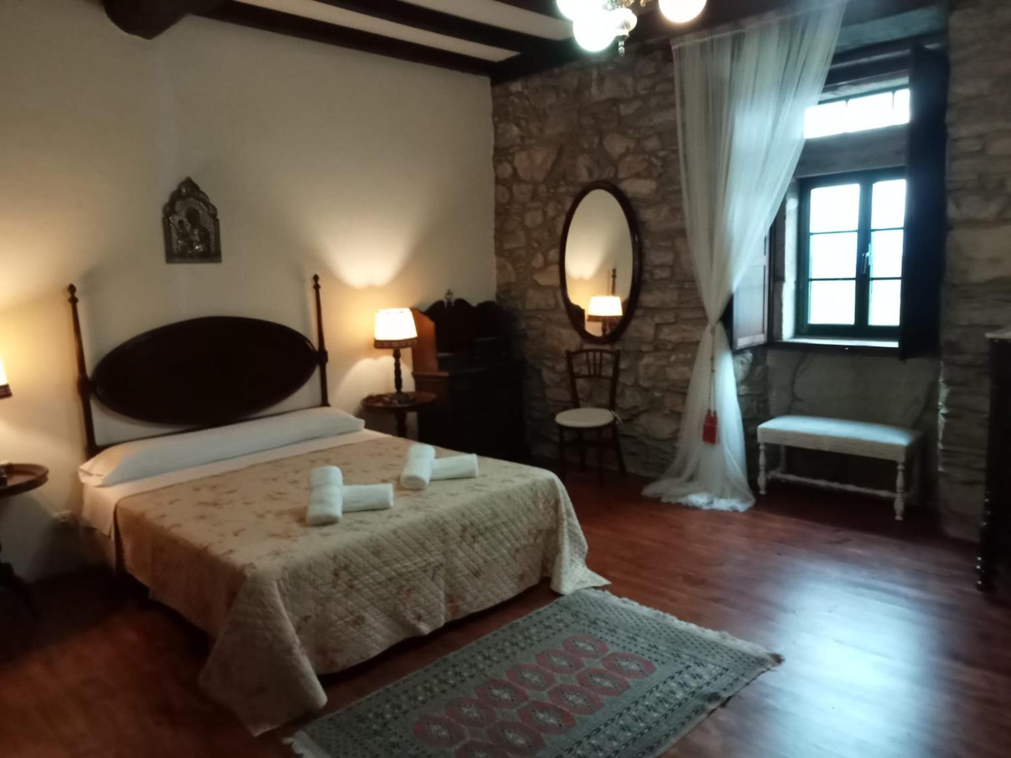 Palacio De Cantiz "Reserva De Ancares" Becerrea Exterior photo